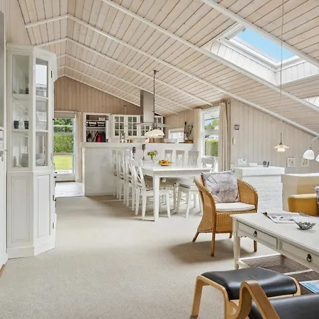 Tatil Evi Awesome In Juelsminde With Kitchen Sonderby (Midtjylland)