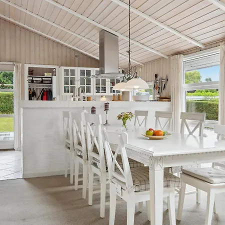 Tatil Evi Awesome In Juelsminde With Kitchen Sonderby (Midtjylland)