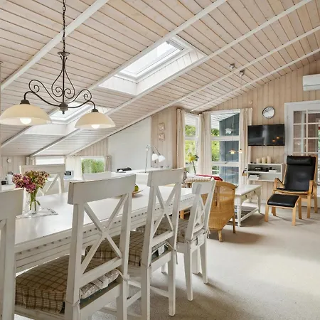 Awesome In Juelsminde With Kitchen Tatil Evi